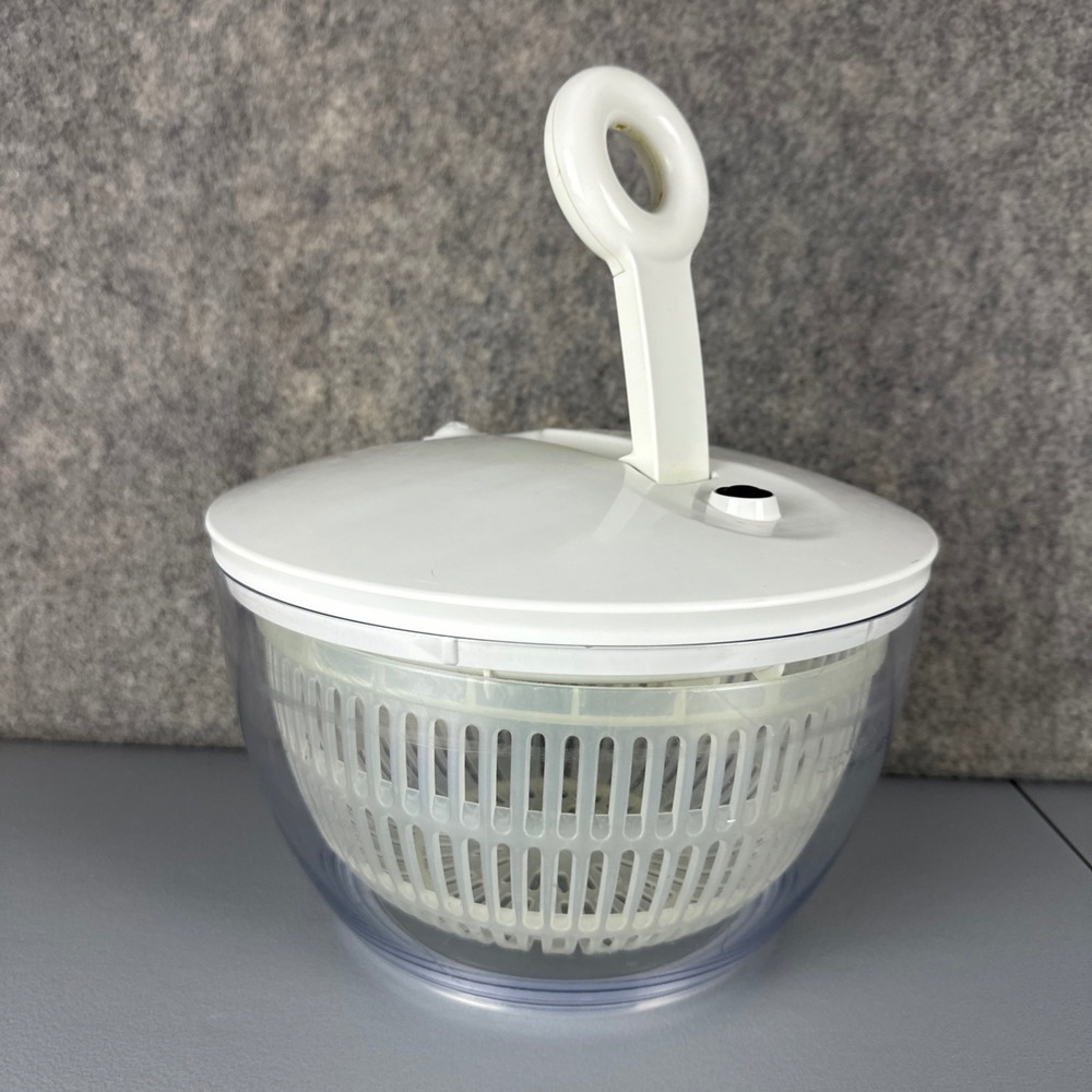 Pampered Chef Salad Spinner White Clear Manual Kitchen Tool 2582 READ